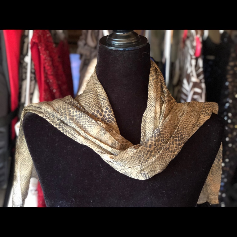 Italian scarf